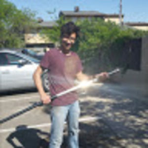 Meet your Posher, Moises